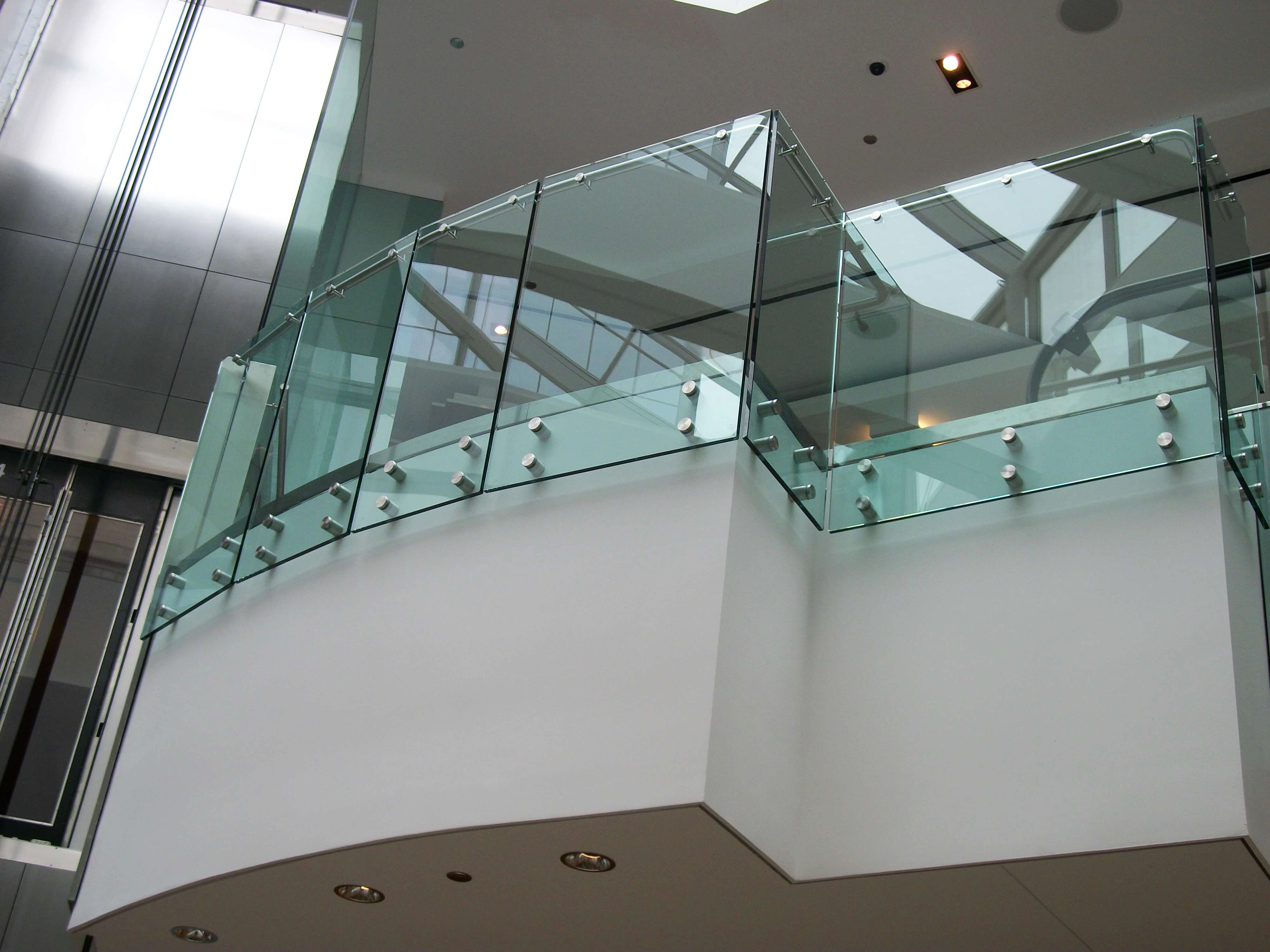 BALUSTRADE GLASS